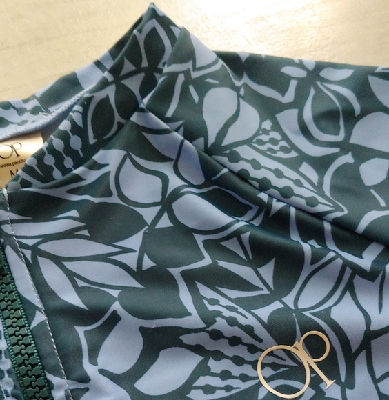 Ocean Pacific NEW Long Sleeve Rashguard Swimsuit - Picture 3 of 11